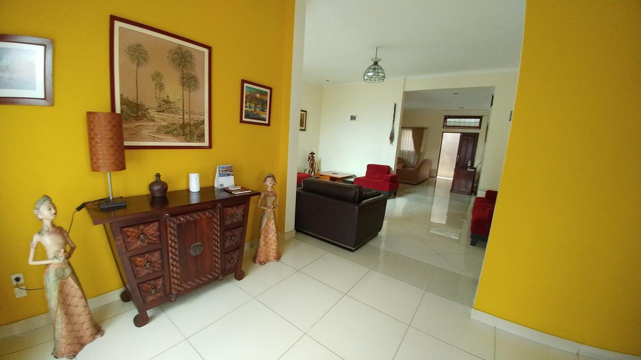 Villa Rumah Ibu Dago Bandung Ngoại thất bức ảnh